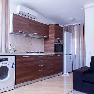 Apartamento Garsoniere Dinu