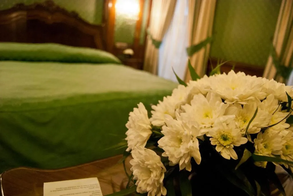 Hotel Casa Capsa Bucharest 5*,